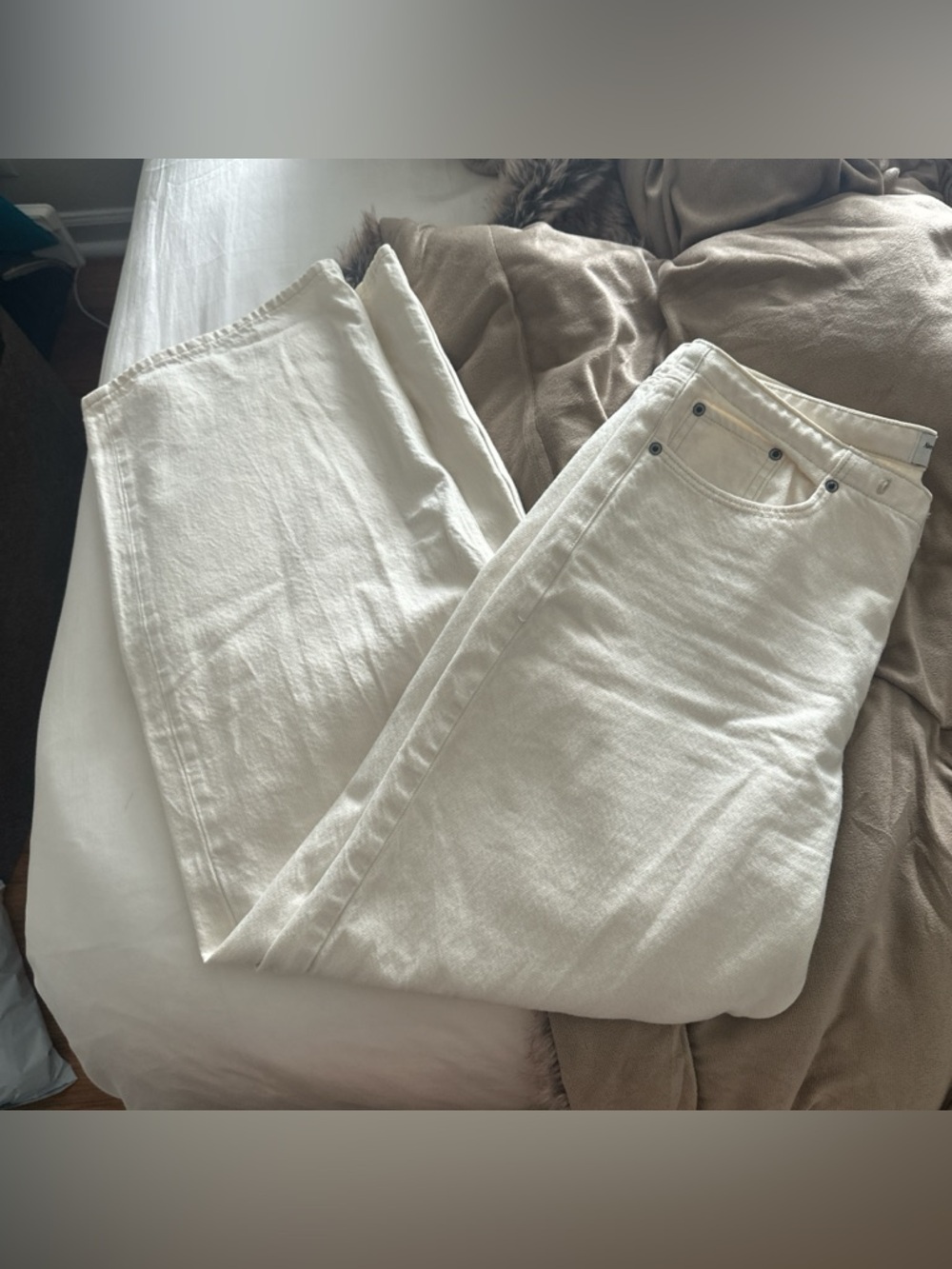 Abercrombie & Fitch Cream Low-Rise Jeans